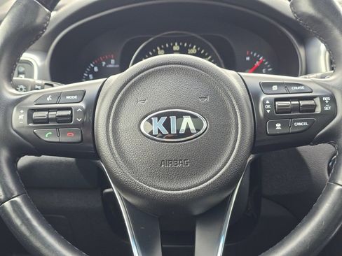 Used 2017 Kia Sorento SX image 17