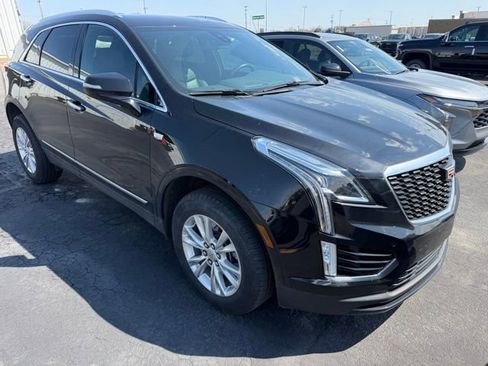 Used 2023 Cadillac XT5 Luxury AWD/4WD image 2