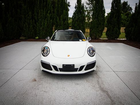 Used 2019 Porsche 911 Carrera 4 GTS AWD/4WD image 3