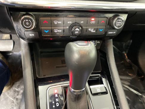 Used 2022 Jeep Compass Limited w/ (RED) Package image 22