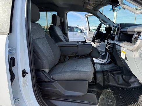 New 2026 Ford F550 4x4 Crew Cab image 14