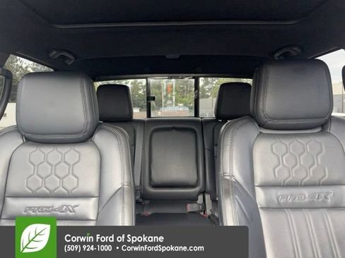 Used 2022 Nissan Frontier PRO-4X w/ Pro-4X Premium Package AWD/4WD image 36