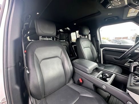 Used 2024 Land Rover Defender 110 X-Dynamic SE AWD/4WD image 35