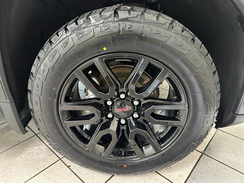 Certified 2023 GMC Sierra 1500 Elevation w/ Elevation Premium Package image 17