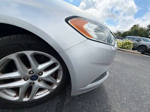 Used 2014 Ford Fusion SE FWD image 25