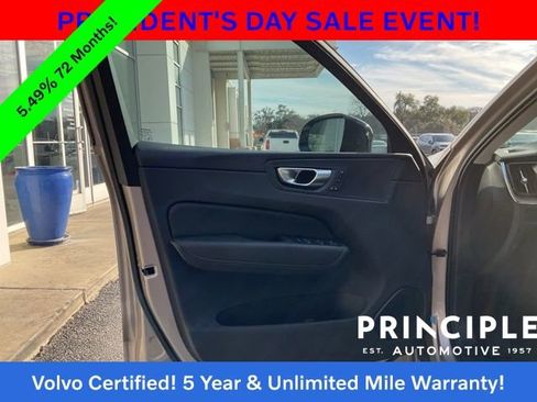 Certified 2024 Volvo XC60 B5 Plus w/ Climate Package image 25