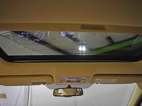 Used 2015 Toyota Highlander XLE image 31