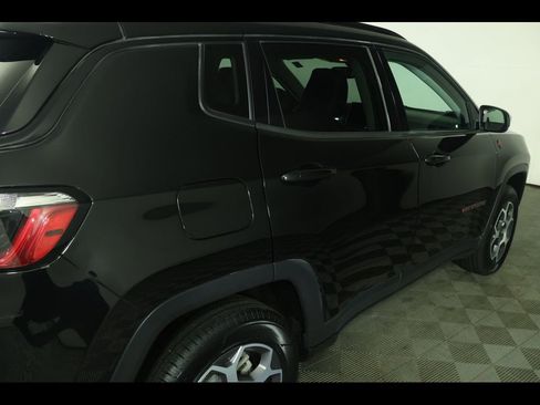 Used 2022 Jeep Compass Trailhawk w/ Trailhawk Convenience Group image 17