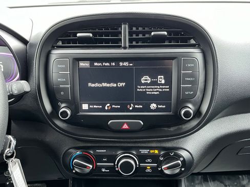 Used 2025 Kia Soul LX w/ LX Technology Package image 17