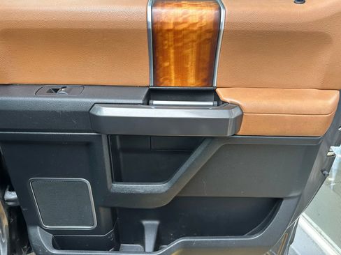 Used 2016 Ford F150 Limited w/ Trailer Tow Package image 13