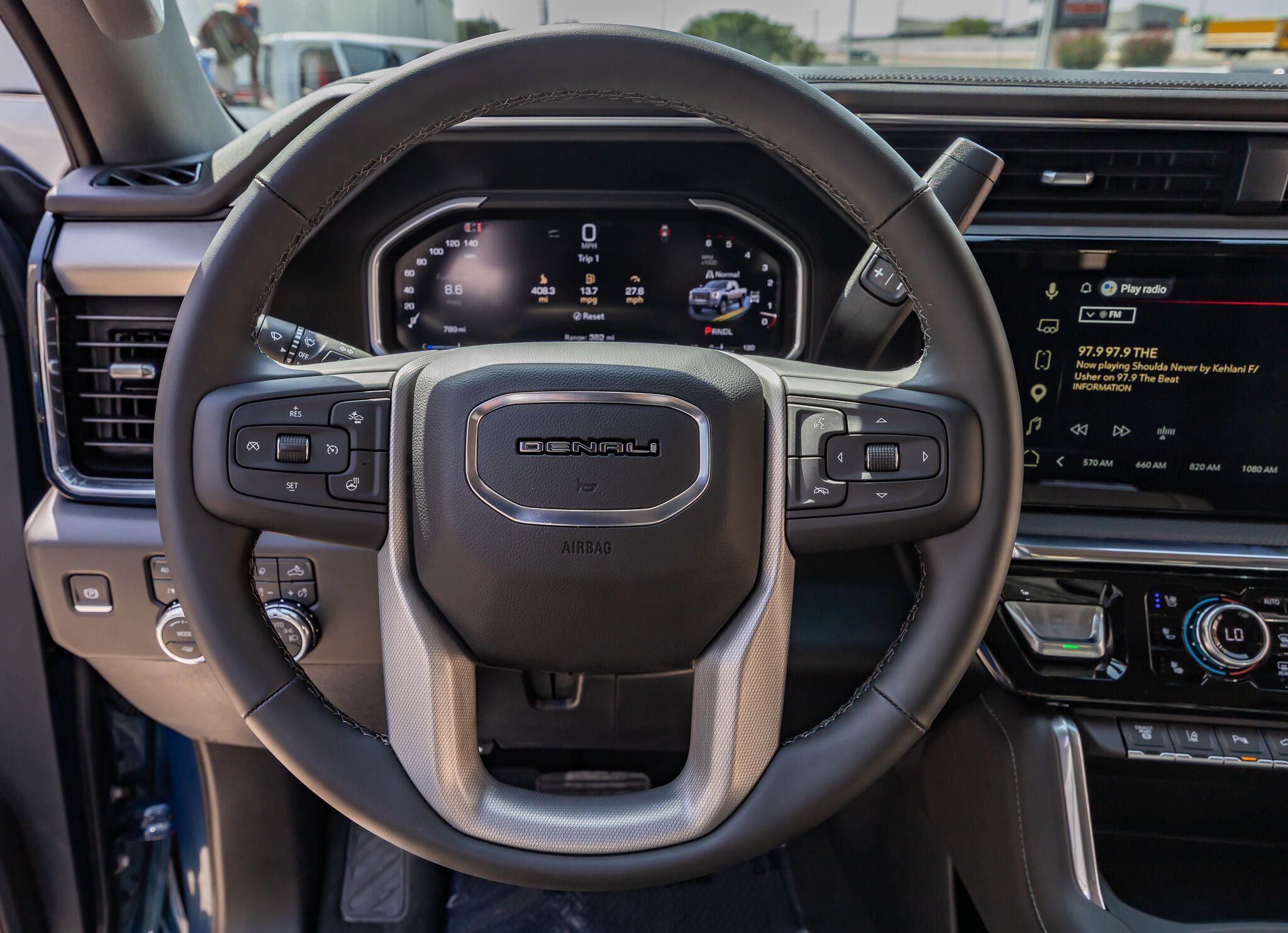 Used 2026 GMC Sierra 2500 Denali w/ Denali Reserve Package AWD/4WD image 19