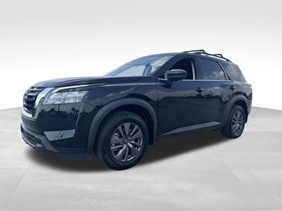 Used 2023 Nissan Pathfinder SV