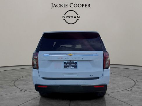 Used 2023 Chevrolet Suburban LT image 4