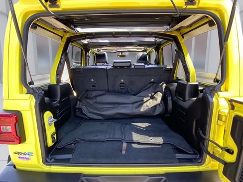 Used 2022 Jeep Wrangler Unlimited Rubicon 4xe w/ Cold Weather Group image 12