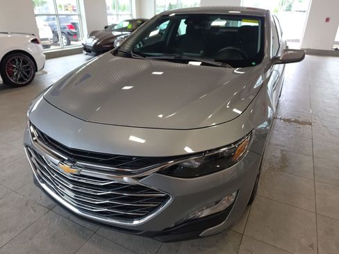 Used 2024 Chevrolet Malibu LT FWD image 2