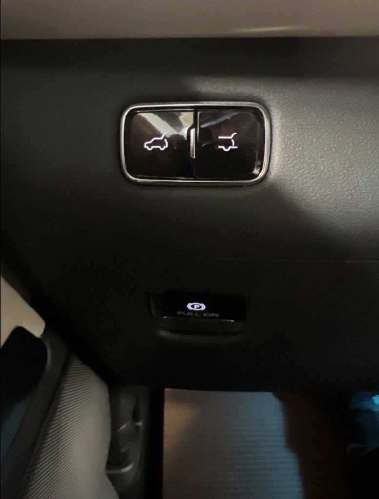 New 2026 Lincoln Navigator Premiere AWD/4WD image 18