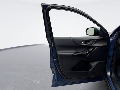 Used 2026 Chevrolet Equinox LT w/ LPO, Floor Liner Package image 9