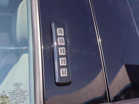 Used 2019 Ford F150 XLT w/ Equipment Group 302A Luxury AWD/4WD image 39