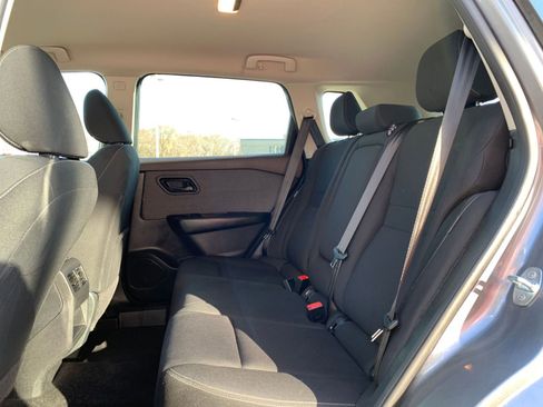 Used 2023 Nissan Rogue S image 24