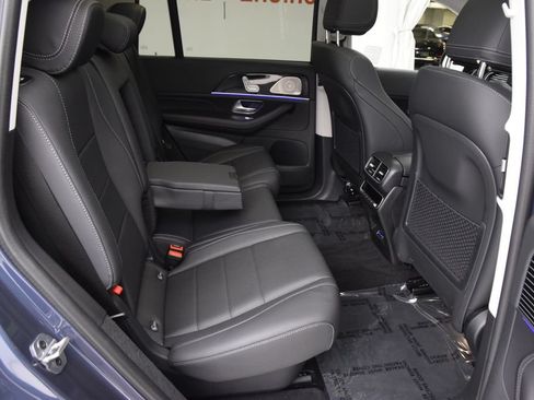 Used 2026 Mercedes-Benz GLS 450 4MATIC image 18