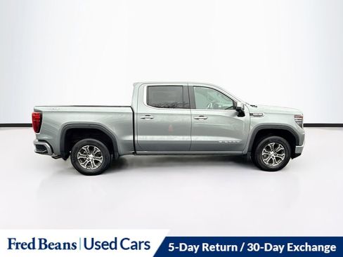 Used 2025 GMC Sierra 1500 SLT image 9