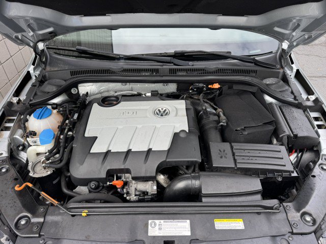Used 2014 Volkswagen Jetta TDI FWD image 2