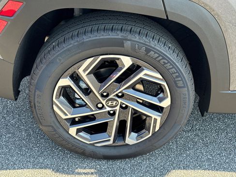 Certified 2025 Hyundai Tucson Limited image 17