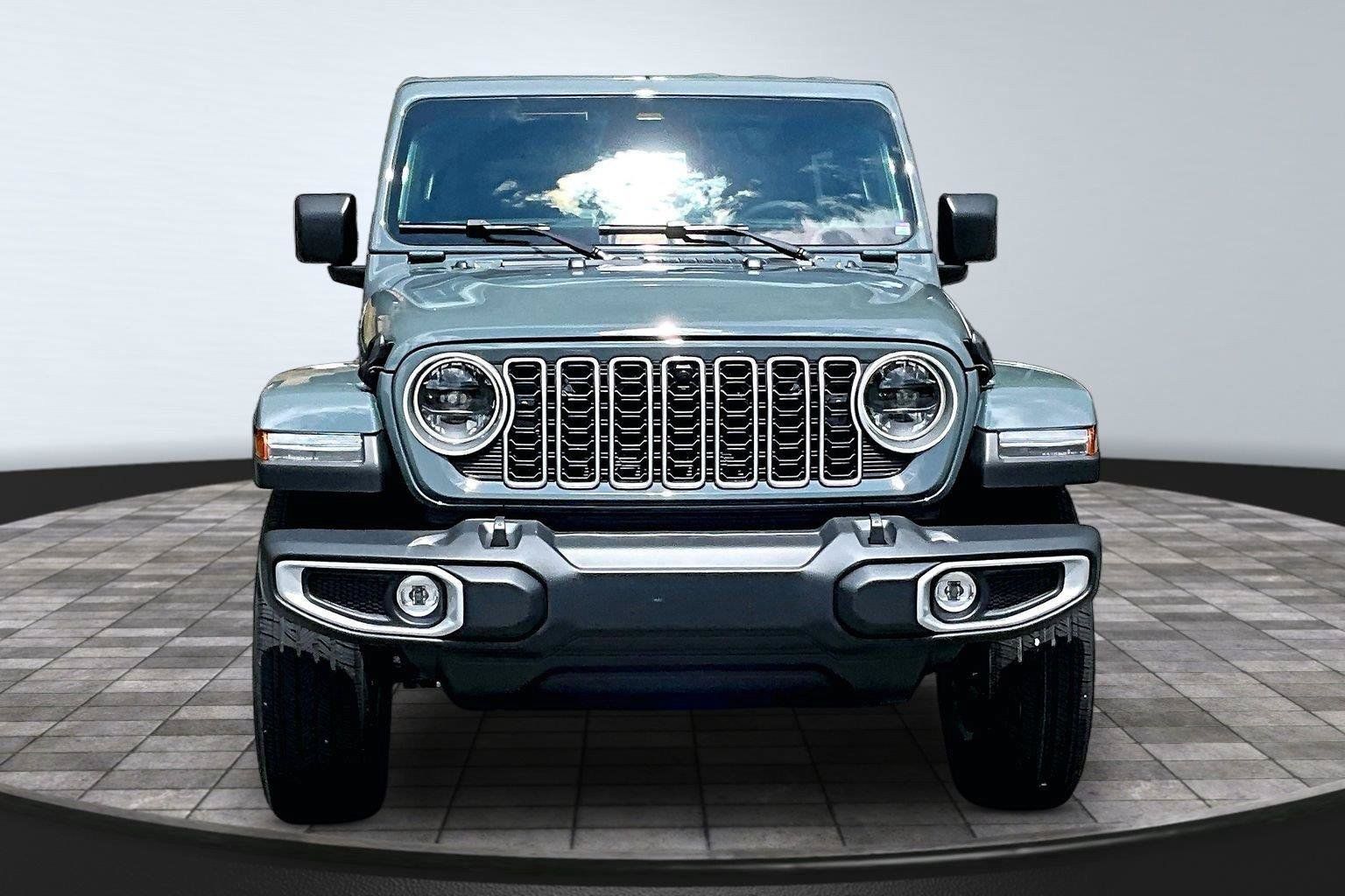 New 2026 Jeep Wrangler Unlimited Sahara AWD/4WD image 2