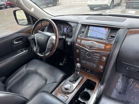 Used 2017 INFINITI QX80 4WD w/ Driver Assistance Package image 11