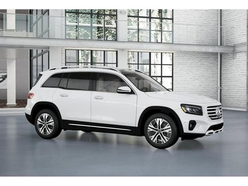 New 2026 Mercedes-Benz GLB 250 4MATIC image 13