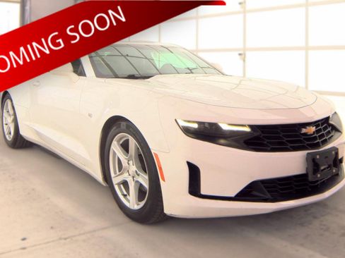 Used 2020 Chevrolet Camaro LT RWD image 1