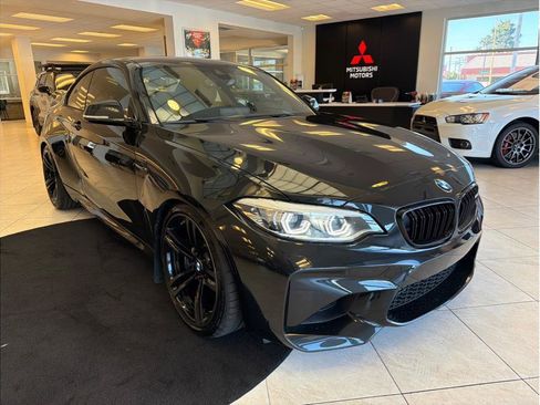 Used 2018 BMW M2 RWD image 3