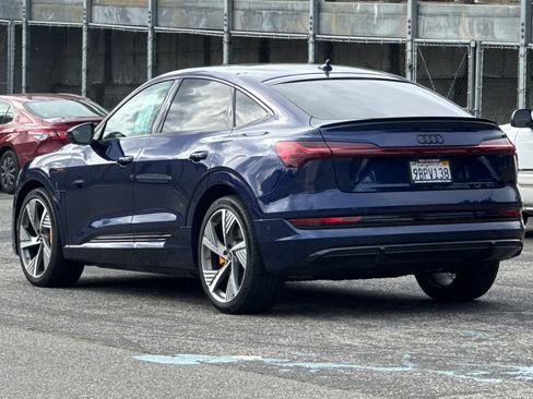 Used 2022 Audi e-tron Prestige w/ Prestige Package image 6