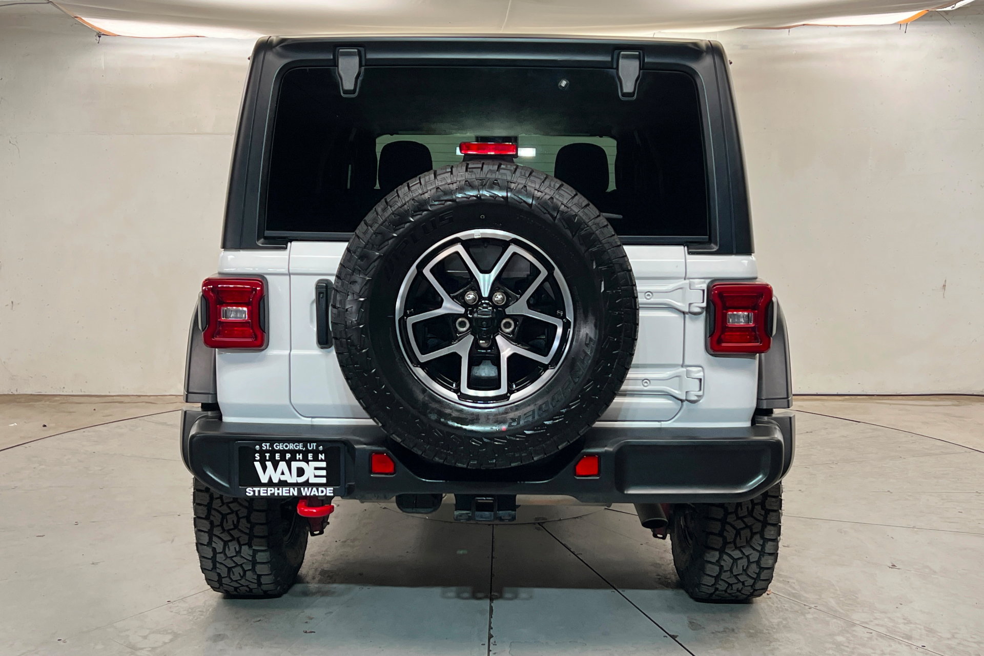 Certified 2025 Jeep Wrangler Unlimited Rubicon AWD/4WD image 4