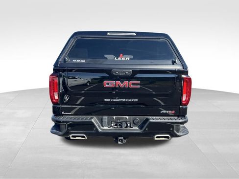 Used 2023 GMC Sierra 1500 AT4 image 6