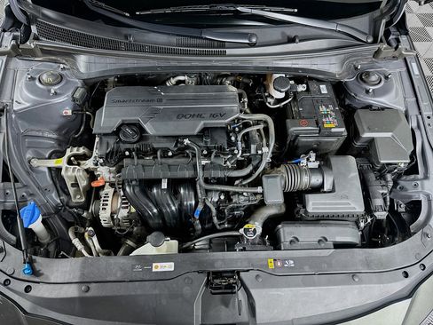 Used 2024 Hyundai Elantra SEL FWD image 31