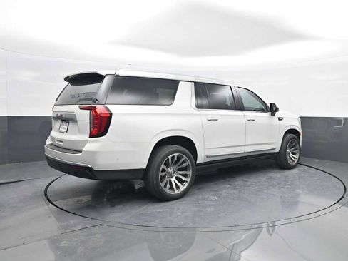Used 2023 GMC Yukon XL Denali w/ Denali Reserve Package image 8