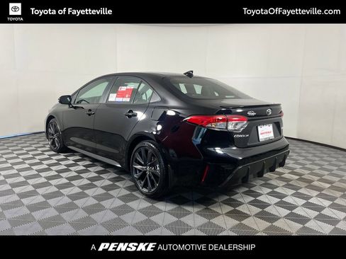 Used 2026 Toyota Corolla SE FWD image 3