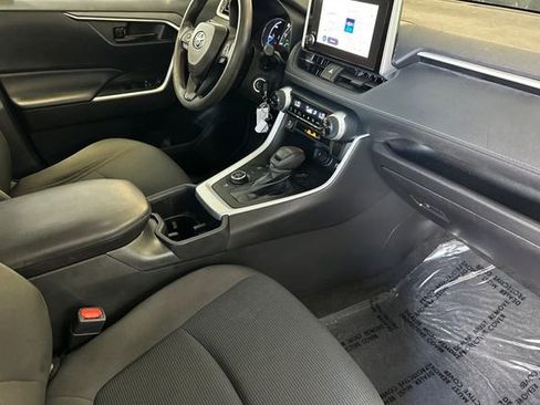 Used 2023 Toyota RAV4 LE AWD/4WD image 20