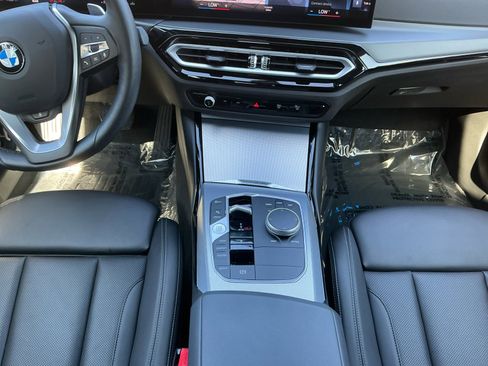 Used 2023 BMW 230i xDrive Coupe w/ Premium Package image 11