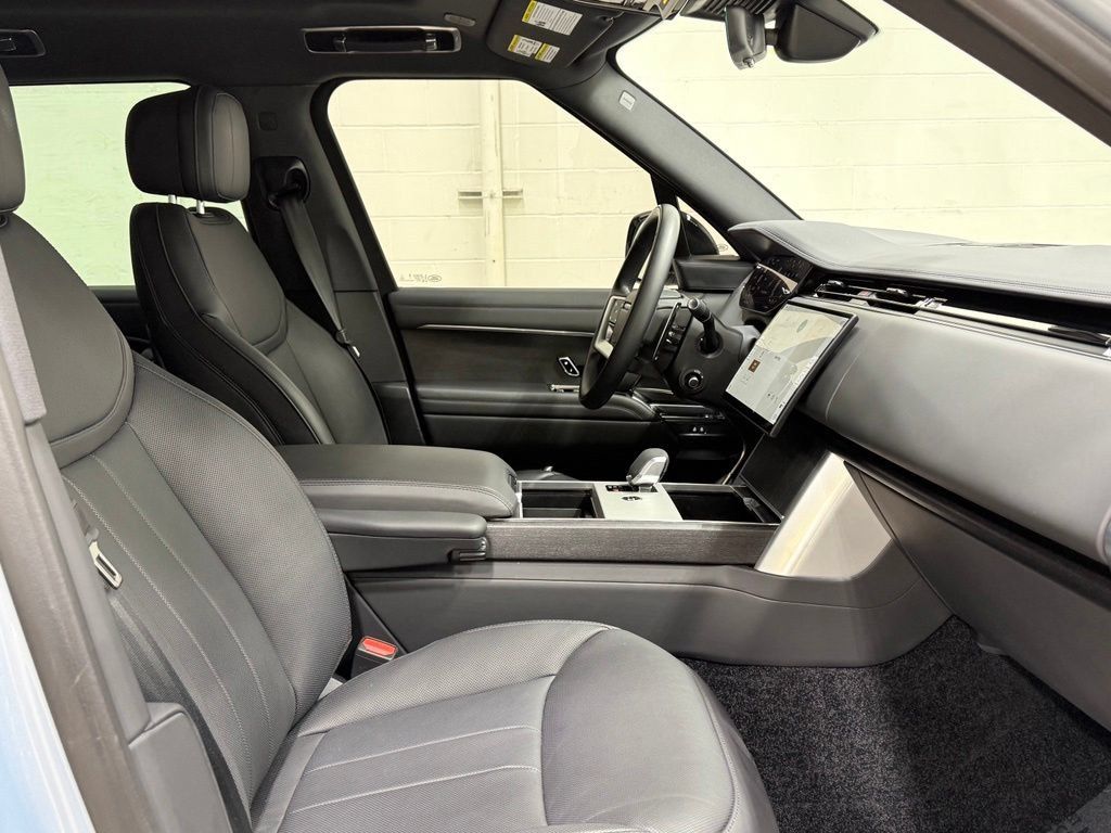 Used 2024 Land Rover Range Rover SE AWD/4WD image 44
