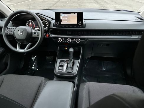Used 2025 Honda CR-V LX image 13