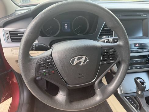 Used 2017 Hyundai Sonata SE FWD image 12