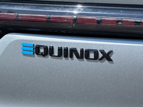 Used 2024 Chevrolet Equinox EV RS FWD image 47
