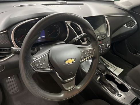Used 2024 Chevrolet Malibu LT FWD image 18