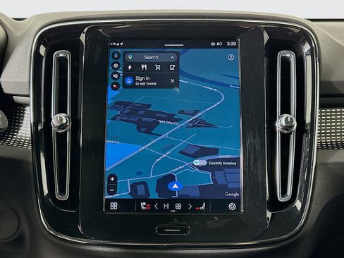 Used 2021 Volvo XC40 P8 Recharge w/ Advanced Package image 22