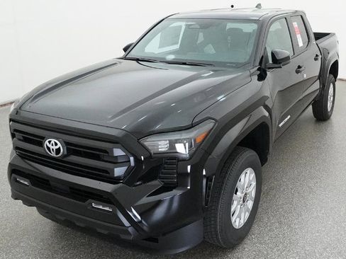 New 2026 Toyota Tacoma SR5 AWD/4WD image 3