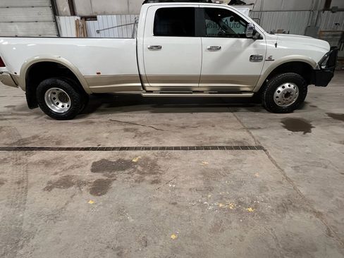 Used 2016 RAM 3500 Laramie Longhorn image 5
