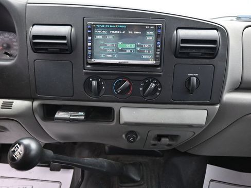 Used 2006 Ford F350 XLT AWD/4WD image 15
