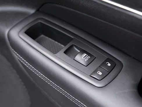 Used 2020 Jeep Grand Cherokee Overland image 42